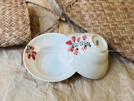 Bát tô dáng chiết yêu